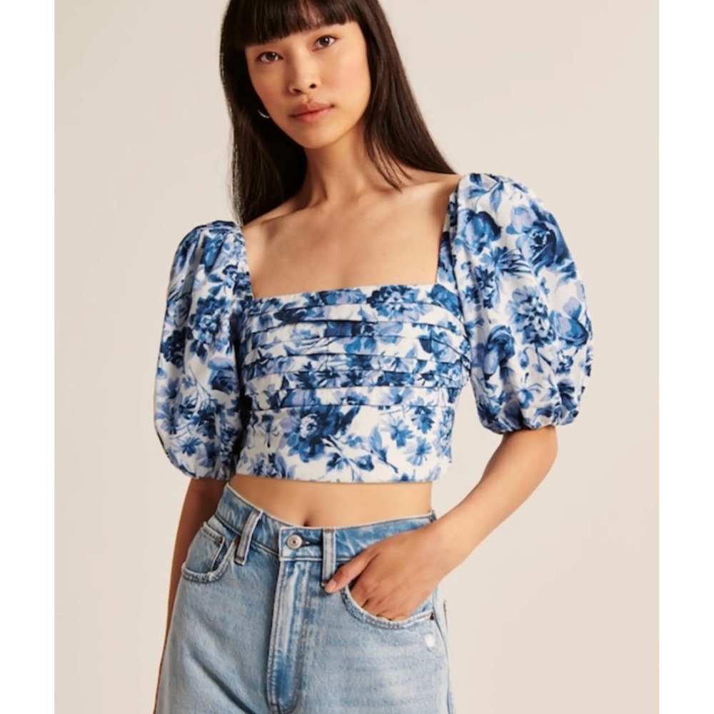 Abercrombie & Fitch Puff Sleeve Crop Top Blue Floral Square Neck Smocked Size S